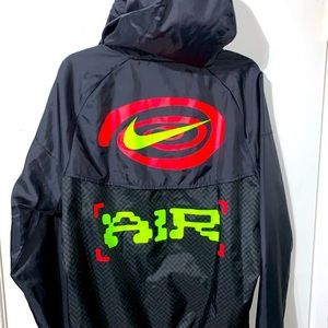 Large Nike Windbreaker